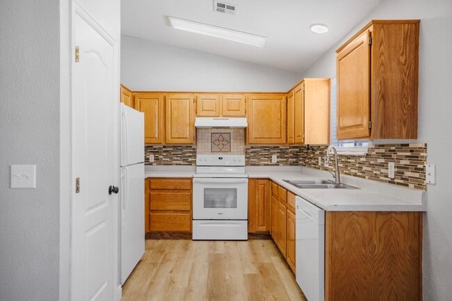 Building Photo - 146 S 1930 W