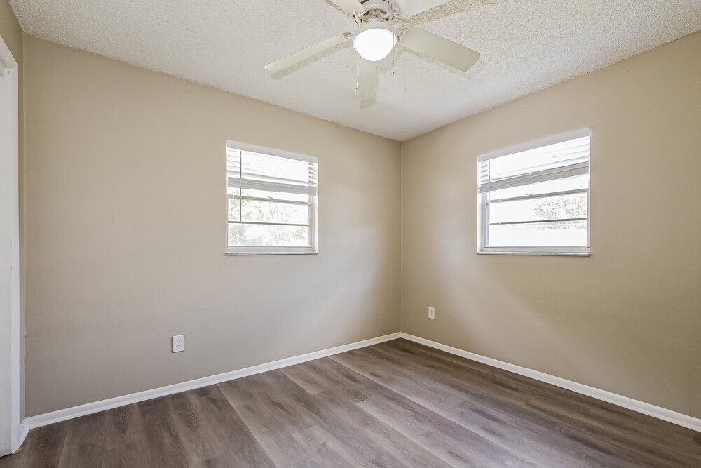 Building Photo - 10945 Tangora St