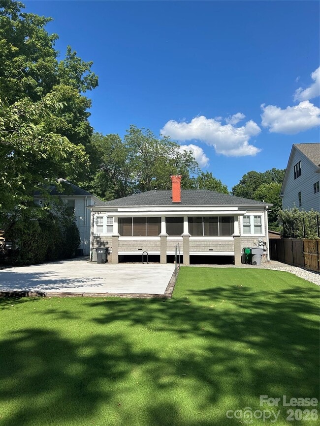 Building Photo - 2114 Crescent Ave