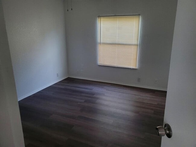 Building Photo - 11806 Greenglen Dr