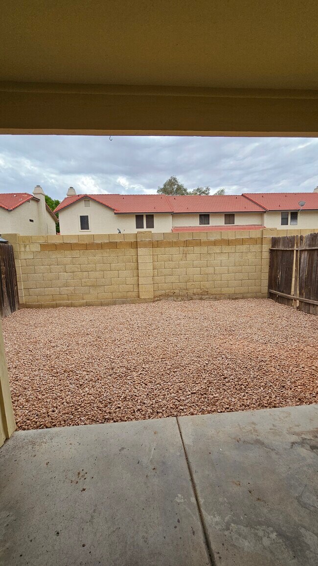 Building Photo - 6257