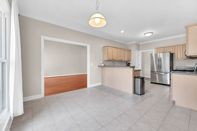 Building Photo - 4276 N Woodstock Dr