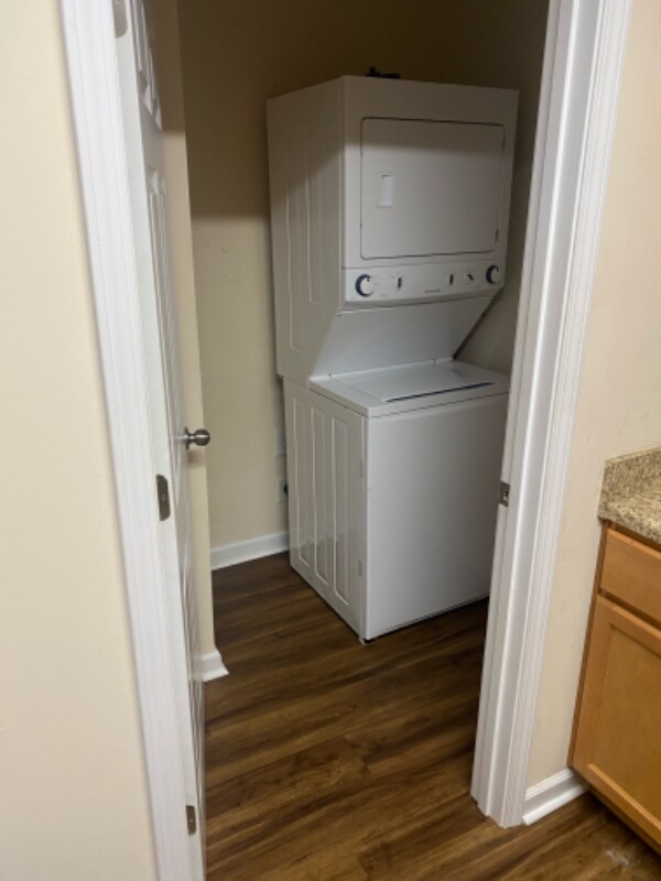 Building Photo - 160 Nunnally St