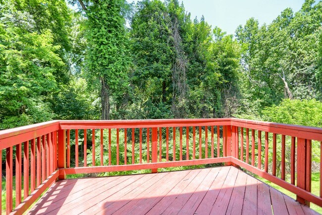 Building Photo - Contemporary Living At It's Finest in Lovely Owings Mills!!