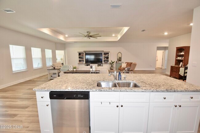Building Photo - 4858 Sweetspire Dr