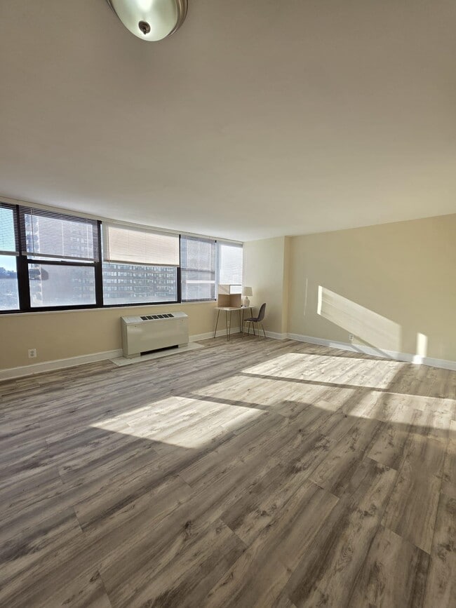 Building Photo - 270 Marin Blvd