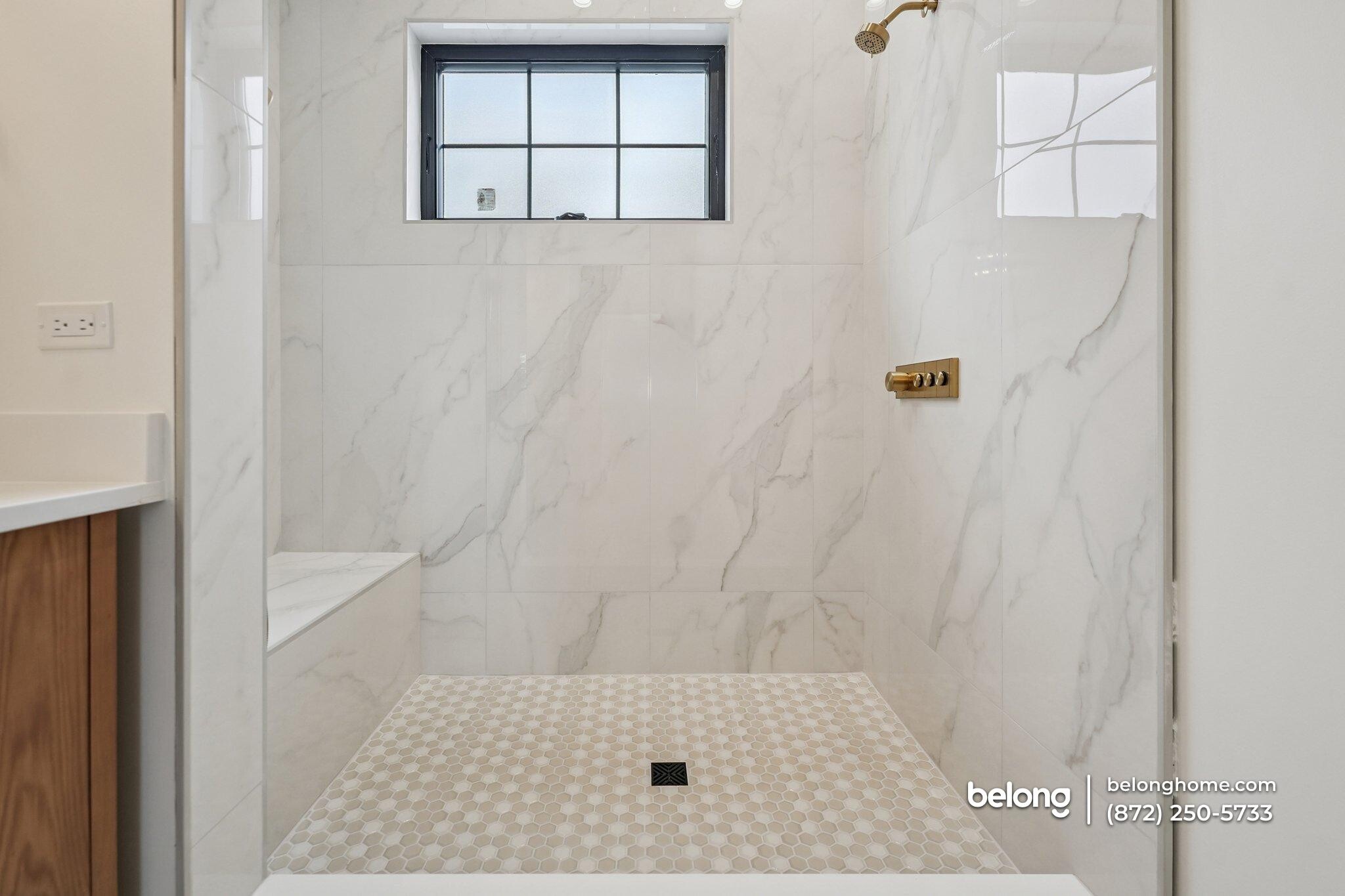 Building Photo - 298 Apache Trail