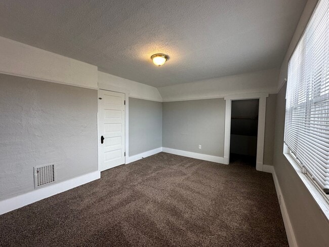 Building Photo - 3 bed/2 bath home near NDSU!