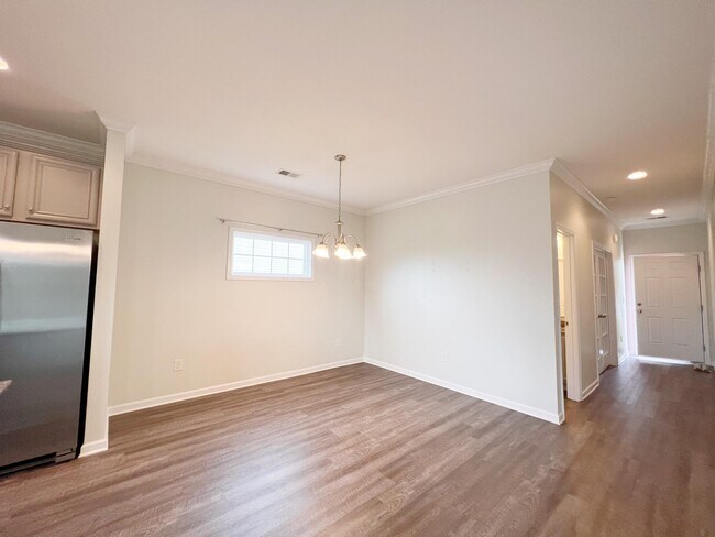 Building Photo - 720 Stilmore Dr