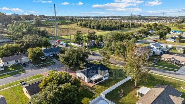 Building Photo - 7250 Applegate Dr