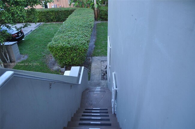 Building Photo - 2617 Segovia St