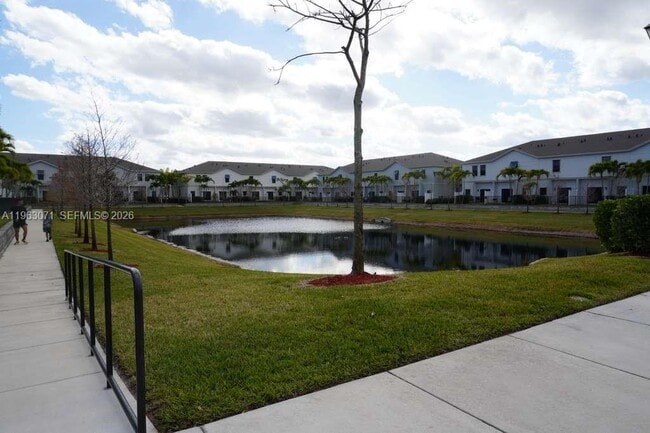 Building Photo - 385 NW 9th St