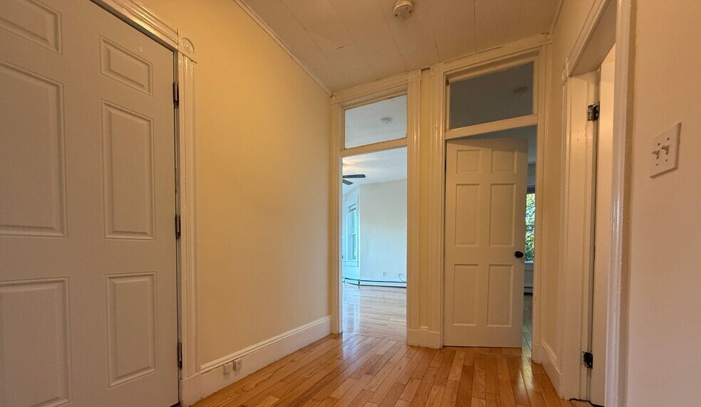 Building Photo - 34 Calumet St