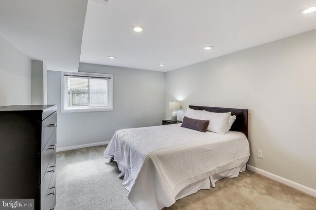 Building Photo - 14316 Woodcrest Dr