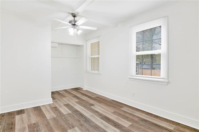 Building Photo - 331 Azalea Cir W