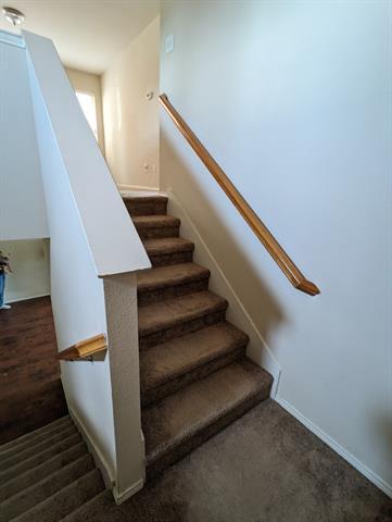 Building Photo - 626 Fleming St