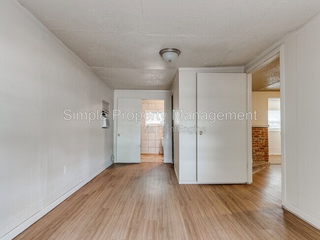 Building Photo - 4012 Parkwoods Ln