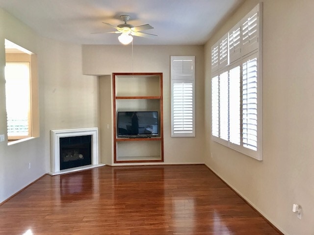 Building Photo - Newbury Park 4+3 on cul-de-sac w/lots of c...