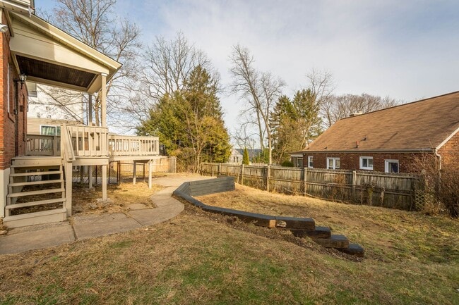 Building Photo - Start the New Year in a new home! This FULLY RENOVATED 3-bedroom in Penn Hills is ready and waiti...