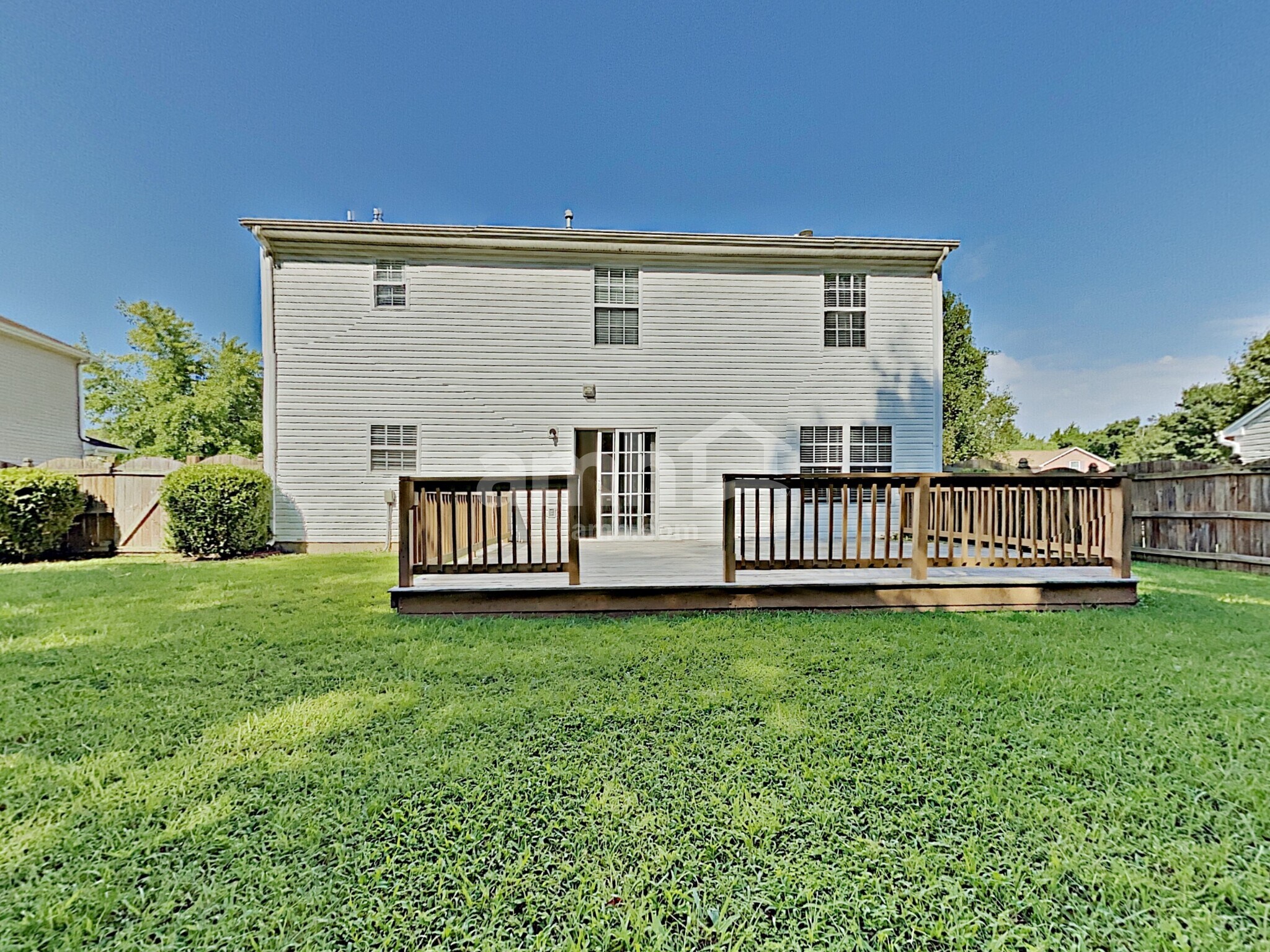 Building Photo - 8026 Meadowview Ln