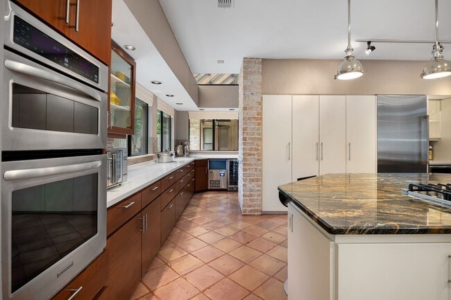 Building Photo - 19823 Sunbridge Ln