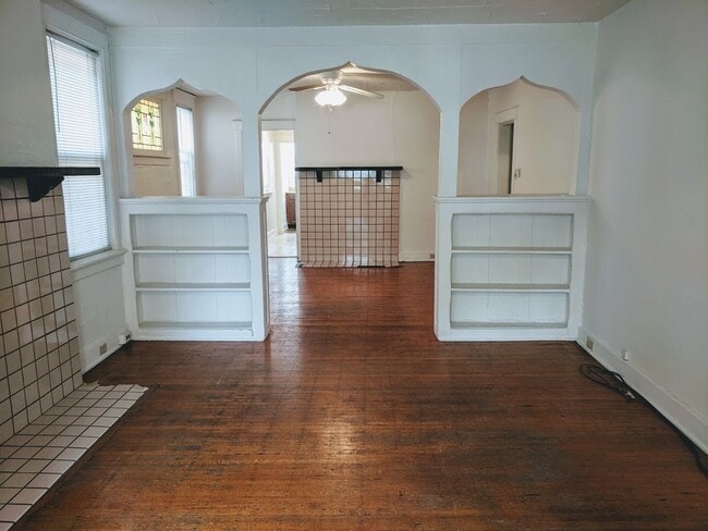 Building Photo - Great 1st Floor Duplex in Shadyside!