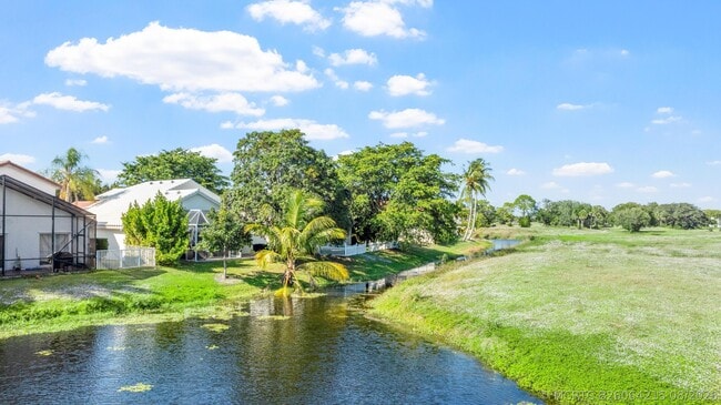 Building Photo - 2650 Fairway Cove Ct