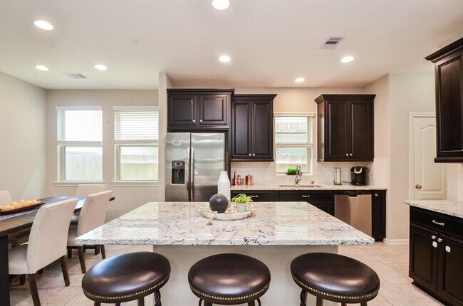 Building Photo - 1627 Summer City Dr