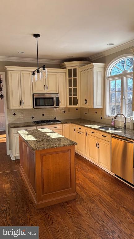 Building Photo - 15 Highgate Ln