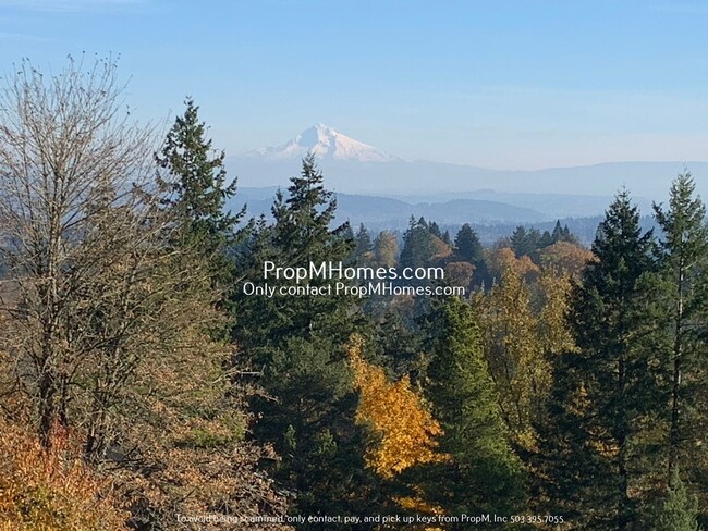 Building Photo - Stunning Views of Mt. Hood & Free W/S/G!! ...