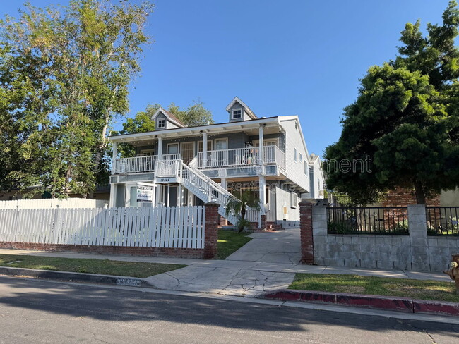 Building Photo - 10822 Hartsook St