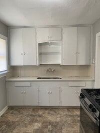 Building Photo - POINSETTIA DUPLEX
