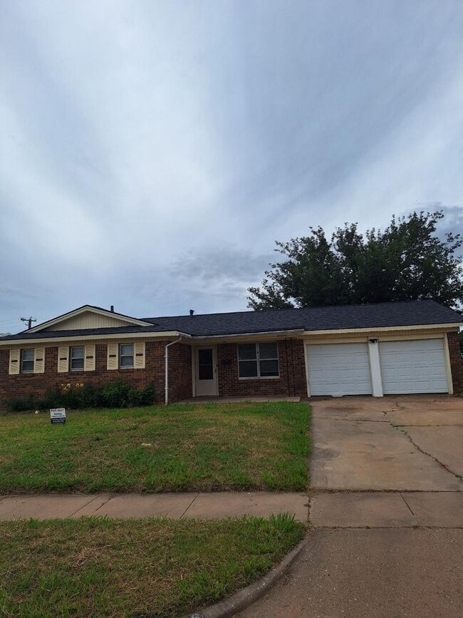 Building Photo - 4006 Hooper Dr
