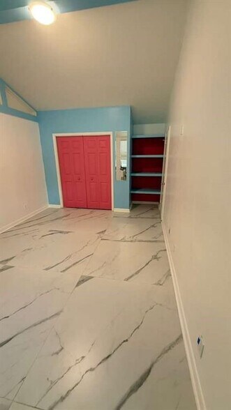 Building Photo - 3400 Spalding Dr