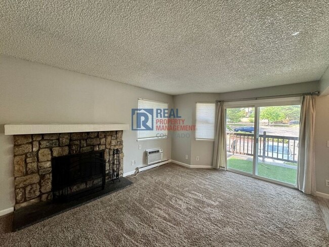 Building Photo - 17473 E Mansfield Ave