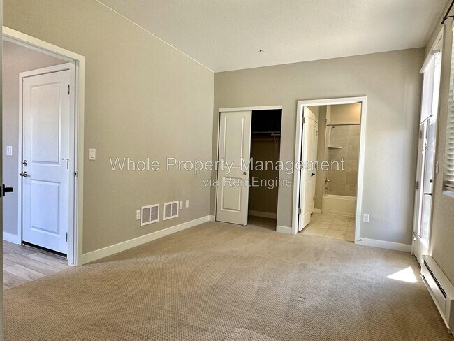 Building Photo - 1580 W 68th Ave