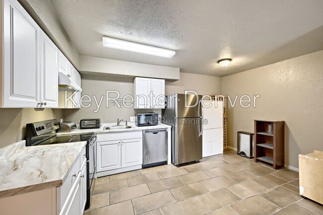 Building Photo - 5995 W Hampden Ave