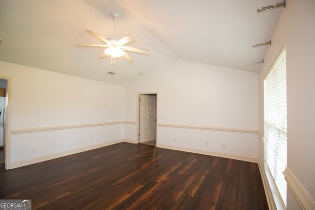 Building Photo - 2309 Oak Ridge Ln