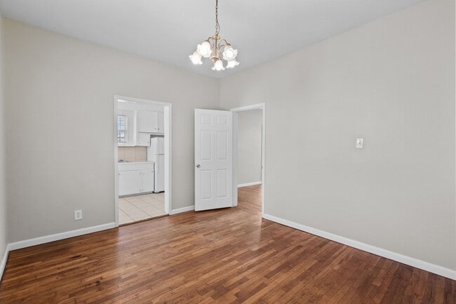 Building Photo - 4020 Avenue O 1/2