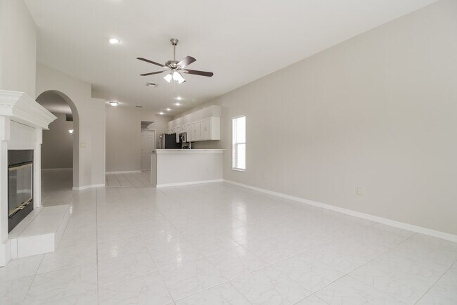 Building Photo - 131 Harwood Cir