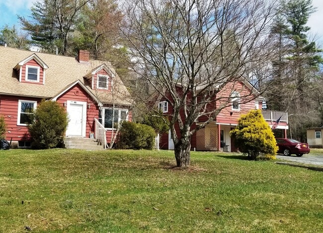 quiet setting. Tenant next door. - 124 W Shore Rd
