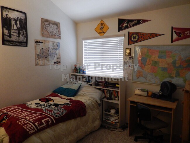 Building Photo - ****Beautiful 2 bed/2 bath Townhouse in Carlsbad - Great Location - Available 06/21****