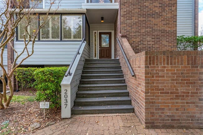 Building Photo - 2037 Enterprise Ave