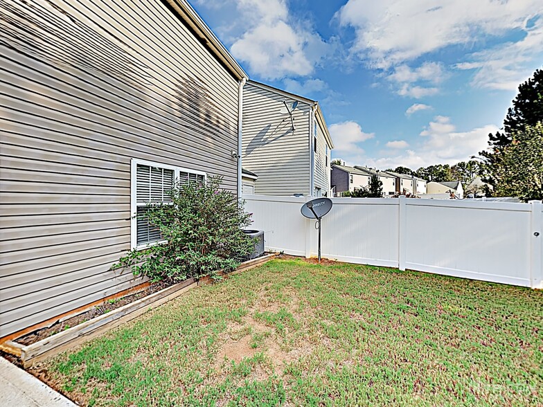 Building Photo - 5370 Mountain Top Pl