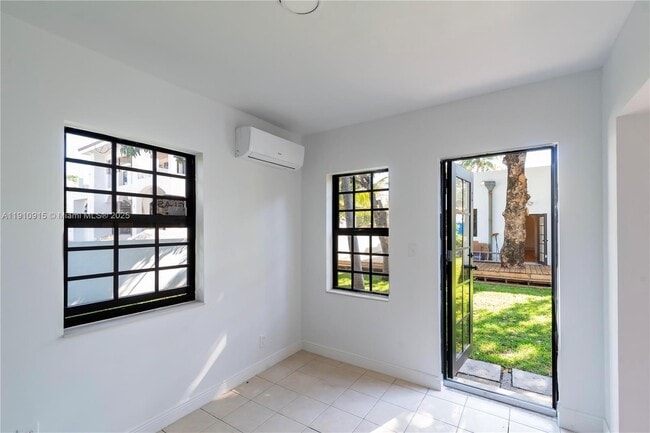 Building Photo - 3718 Sheridan Ave