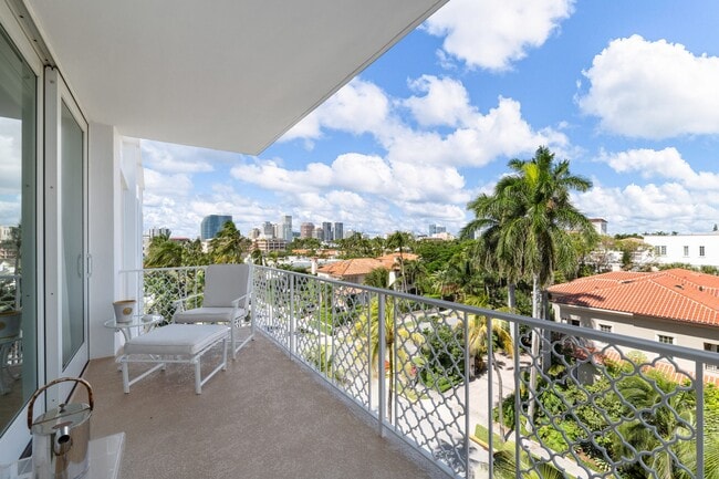 Building Photo - 354 Chilean Ave