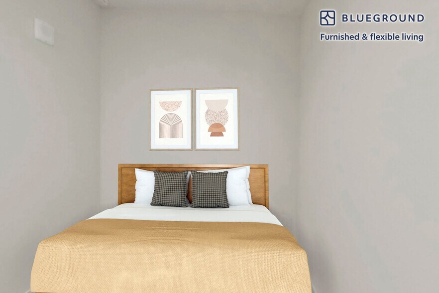 Building Photo - 1580 E 39th Ave