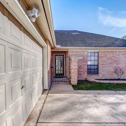 Building Photo - 21623 Park Valley Dr