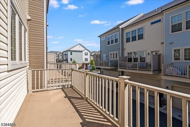 Building Photo - 27 Gala Ct