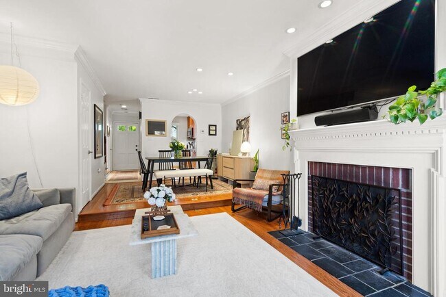 Building Photo - 1944 N Cleveland St